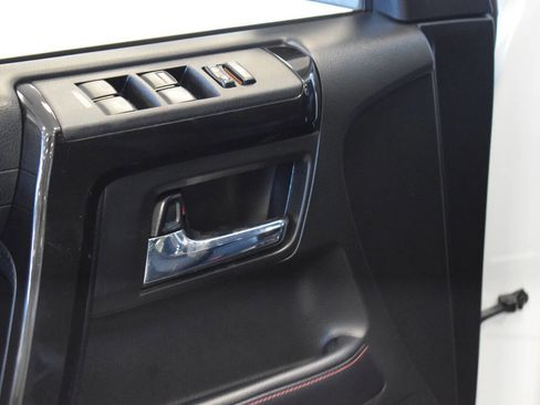 Used 2018 Toyota 4Runner TRD Off-Road Premium image 59