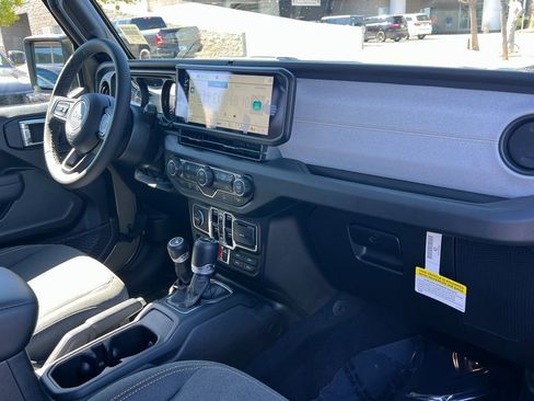 New 2025 Jeep Gladiator Willys image 11