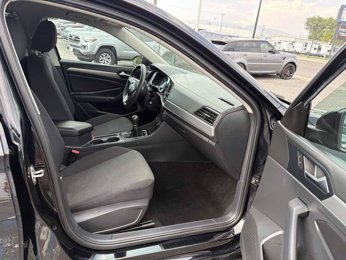Used 2019 Volkswagen Jetta S w/ Driver Assistance Package FWD image 17