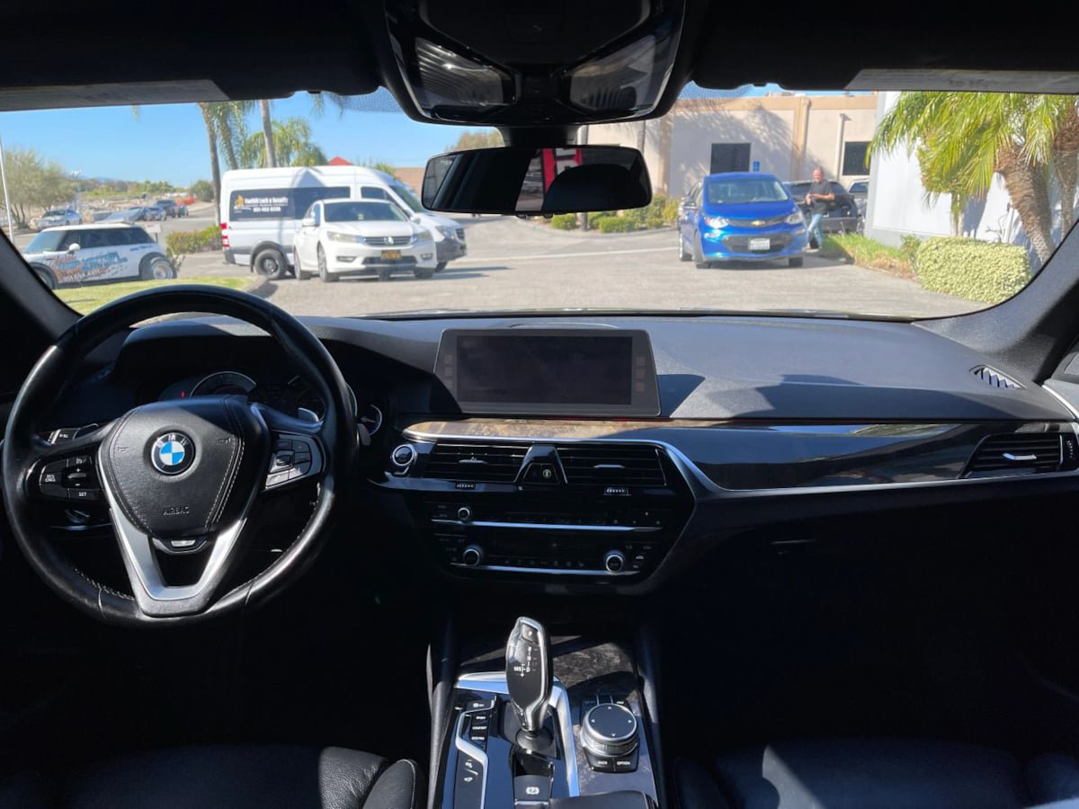 Used 2018 BMW 540i w/ Premium Package RWD image 11