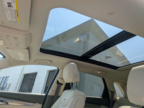Certified 2024 Cadillac XT5 Premium Luxury w/ Technology Package FWD image 22