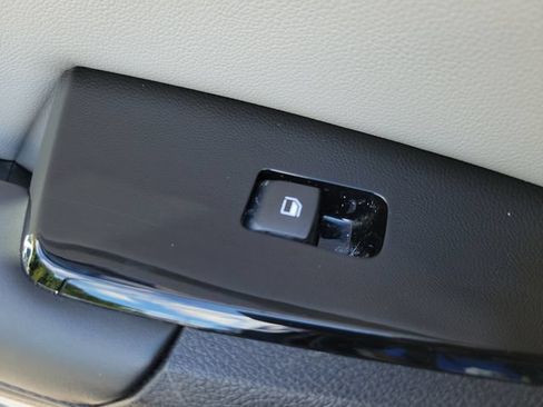 Used 2023 Kia Sportage EX FWD image 14