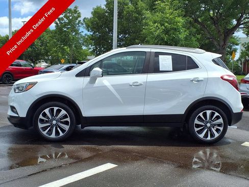 Used 2020 Buick Encore Essence FWD image 4