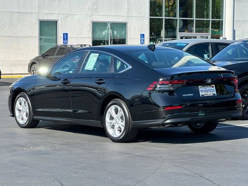 Certified 2025 Honda Accord LX image 5