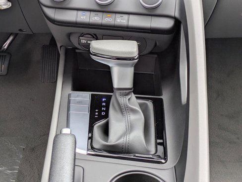 New 2026 Hyundai Elantra SE FWD image 13