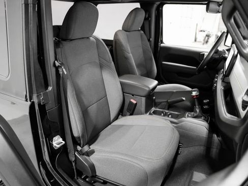 Used 2025 Jeep Wrangler Sport image 26