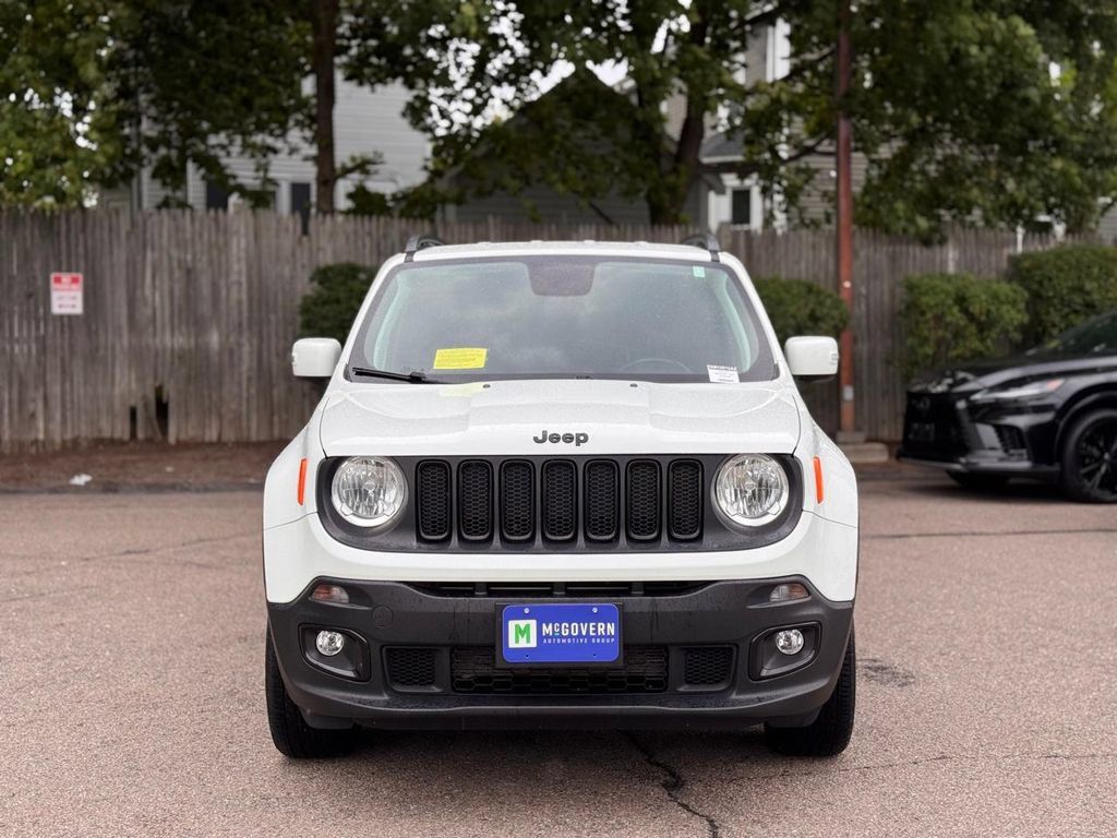 Used 2018 Jeep Renegade Altitude AWD/4WD image 9