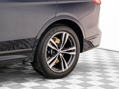 Certified 2024 BMW X7 xDrive40i w/ Executive Package image 37