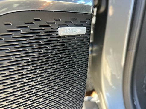 Used 2025 GMC Acadia Elevation image 25