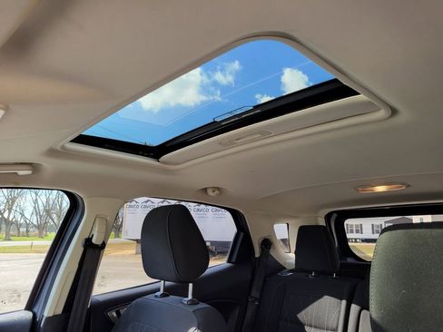 Used 2021 Ford EcoSport SE image 21