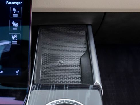 Certified 2025 Cadillac Escalade ESV Sport w/ LPO, ONYX Package image 35