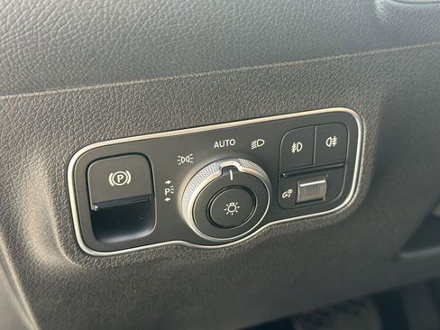 New 2026 Mercedes-Benz GLB 250 4MATIC image 35