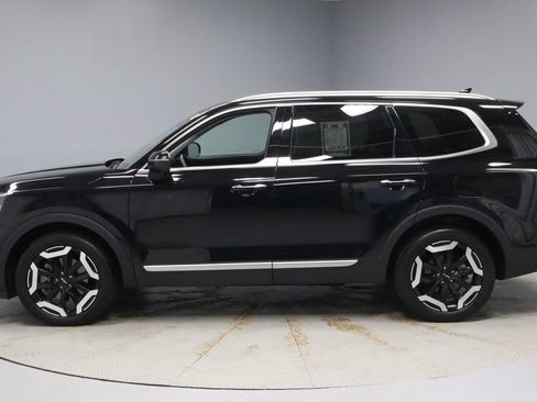 Used 2025 Kia Telluride S FWD image 9