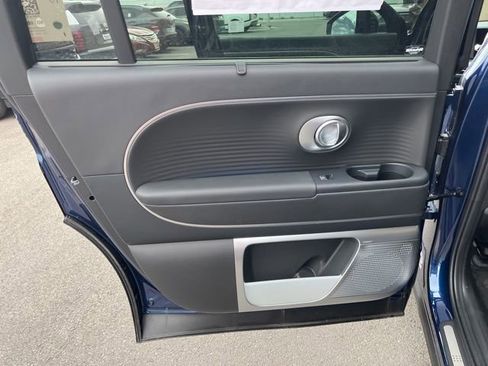 New 2026 Hyundai Ioniq 9 Limited image 12