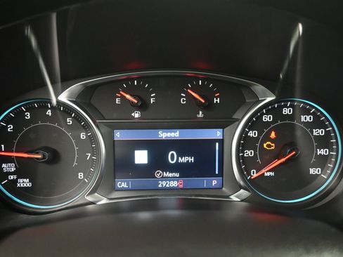 Used 2023 Chevrolet Equinox Premier image 19