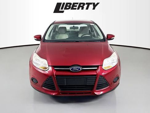 Used 2014 Ford Focus SE image 2