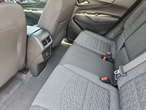 Used 2024 Chevrolet Equinox LT AWD/4WD image 12