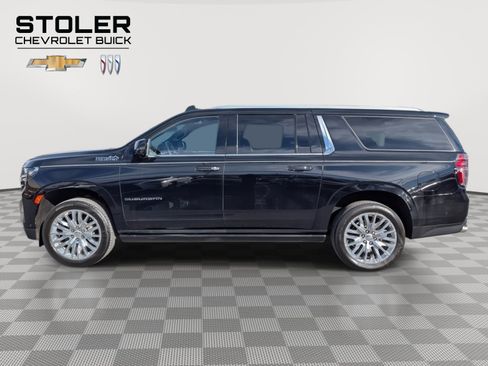 Used 2023 Chevrolet Suburban High Country w/ Advanced Technology Package image 2