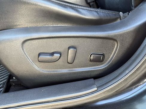Used 2016 Nissan Rogue SL w/ SL Premium Package FWD image 15