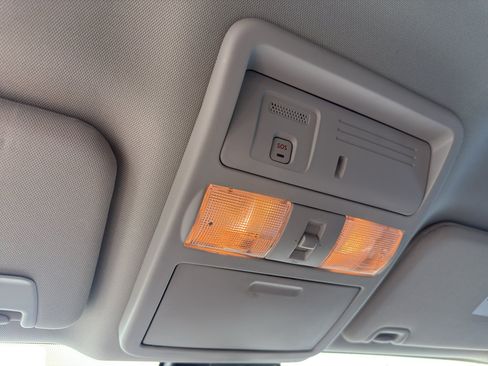 Used 2021 Nissan Titan SV w/ Accessory Utility Package RWD image 17