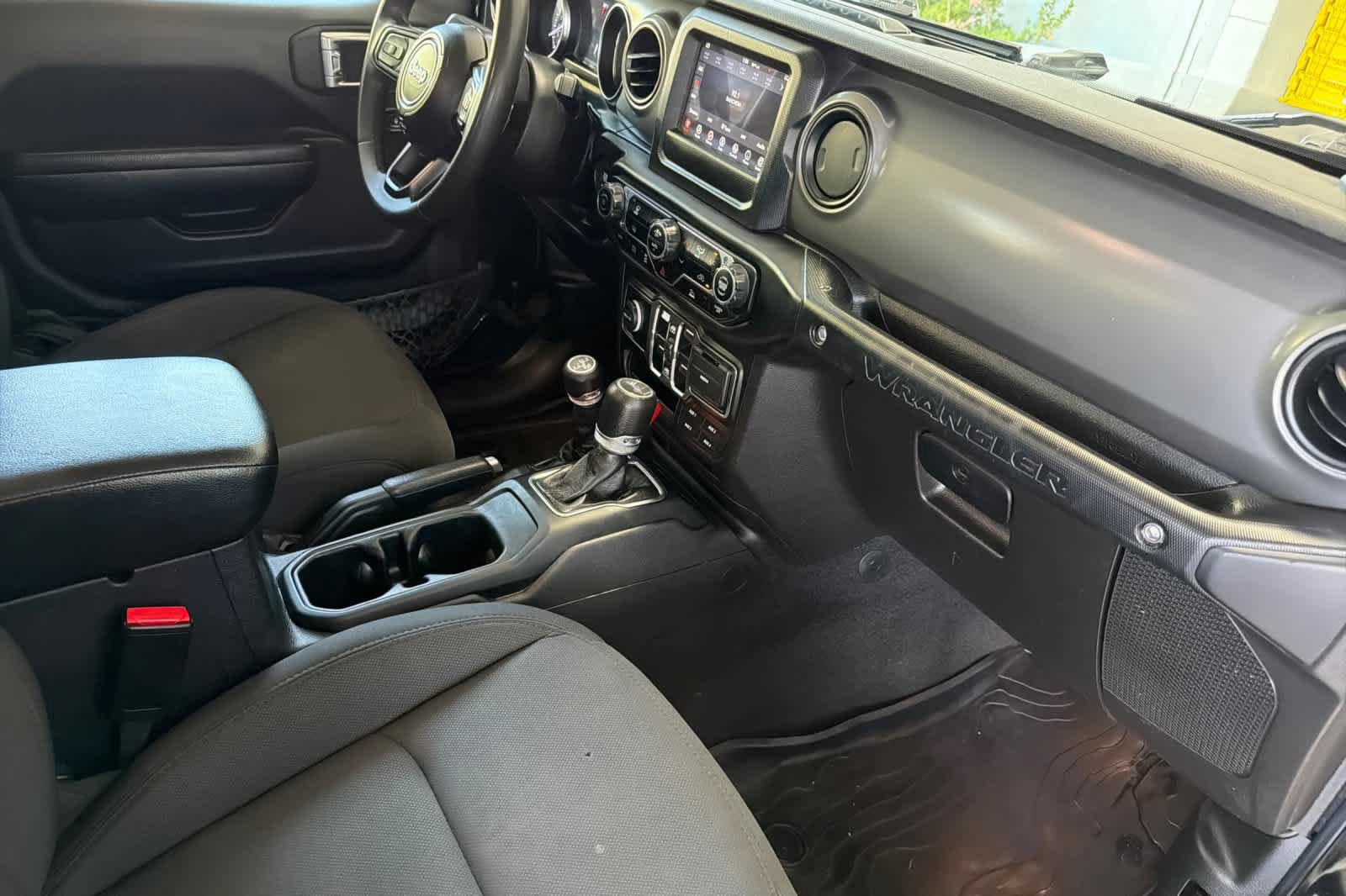 Used 2023 Jeep Wrangler Unlimited AWD/4WD image 17