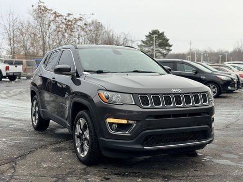 Used 2020 Jeep Compass Limited image 3