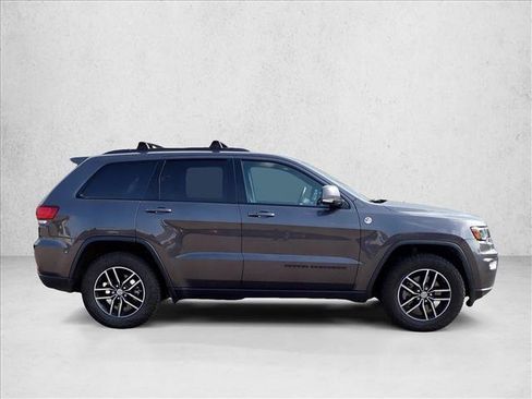 Used 2018 Jeep Grand Cherokee Trailhawk w/ Trailhawk Luxury Group AWD/4WD image 5