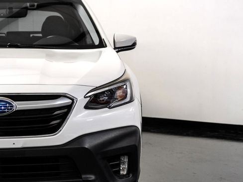Used 2020 Subaru Outback Premium image 41