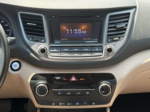 Used 2017 Hyundai Tucson Sport FWD image 10