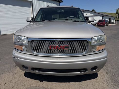 Used 2005 GMC Yukon Denali AWD/4WD image 8