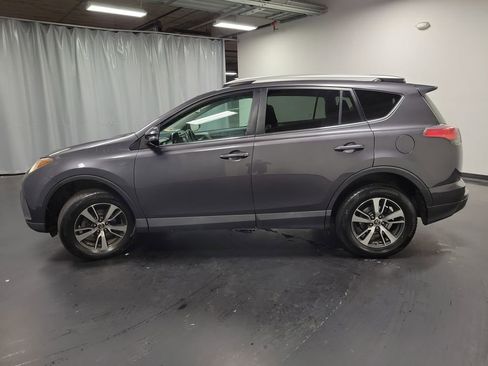 Used 2016 Toyota RAV4 XLE AWD/4WD image 5