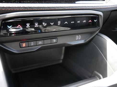 New 2026 Jeep Cherokee Limited image 15