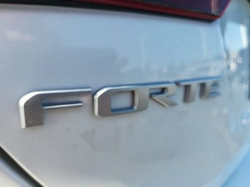 Used 2024 Kia Forte LXS FWD image 19