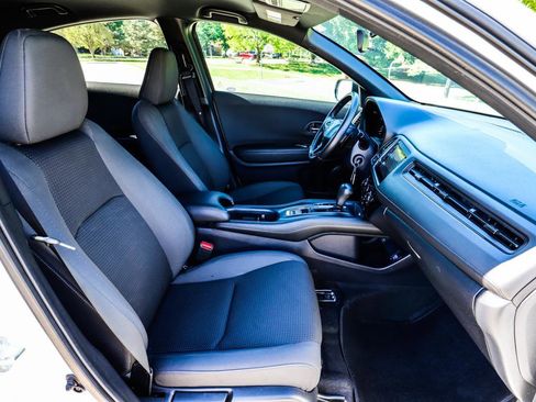 Used 2022 Honda HR-V Sport image 38