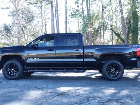 Used 2018 Chevrolet Silverado 1500 LT w/ All Star Edition image 2