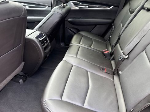 Used 2023 Cadillac XT5 Premium Luxury AWD/4WD image 18
