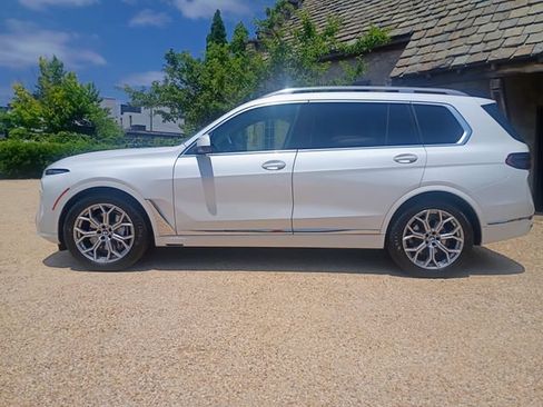 Used 2024 BMW X7 xDrive40i w/ Executive Package AWD/4WD image 5