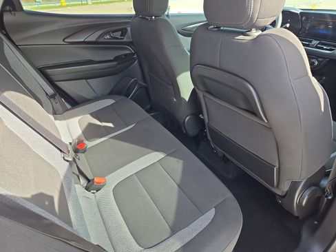 Used 2025 Chevrolet TrailBlazer LT image 30