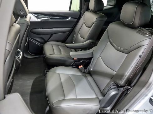 Certified 2024 Cadillac XT6 Premium Luxury FWD image 12