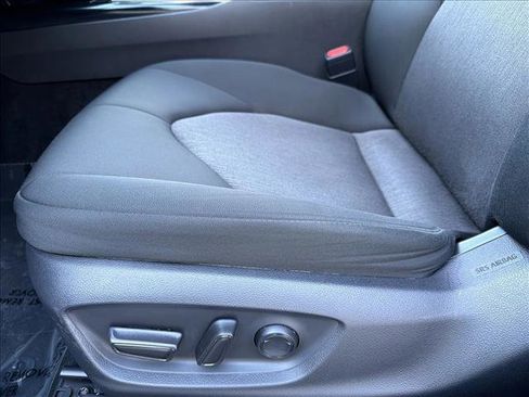 Used 2020 Toyota Camry LE image 12