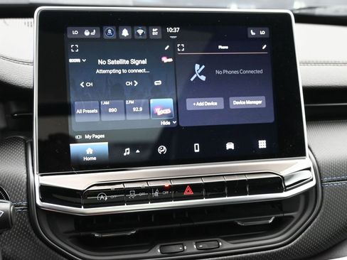 New 2025 Jeep Compass Latitude w/ Sun & Sound Group image 14