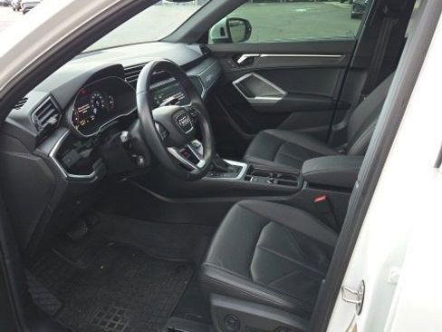 Used 2021 Audi Q3 2.0T Premium w/ Convenience Package image 9