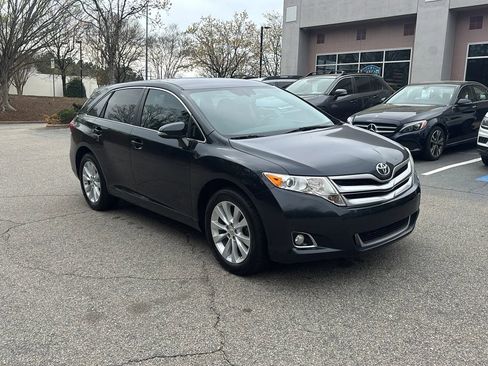 Used 2013 Toyota Venza LE w/ LE Convenience Pkg FWD image 3