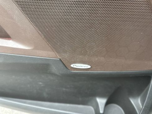 Used 2011 Chevrolet Equinox LT w/ Chrome Appearance Package image 17