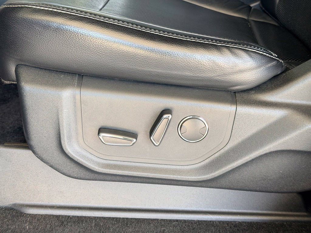 Used 2017 Ford F250 Lariat w/ Chrome Package AWD/4WD image 15
