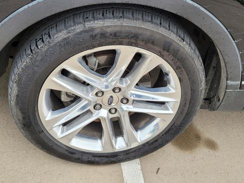 Used 2016 Ford Explorer Limited FWD image 2