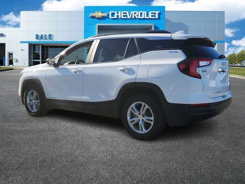 Used 2022 GMC Terrain SLE w/ Driver Convenience Package image 5