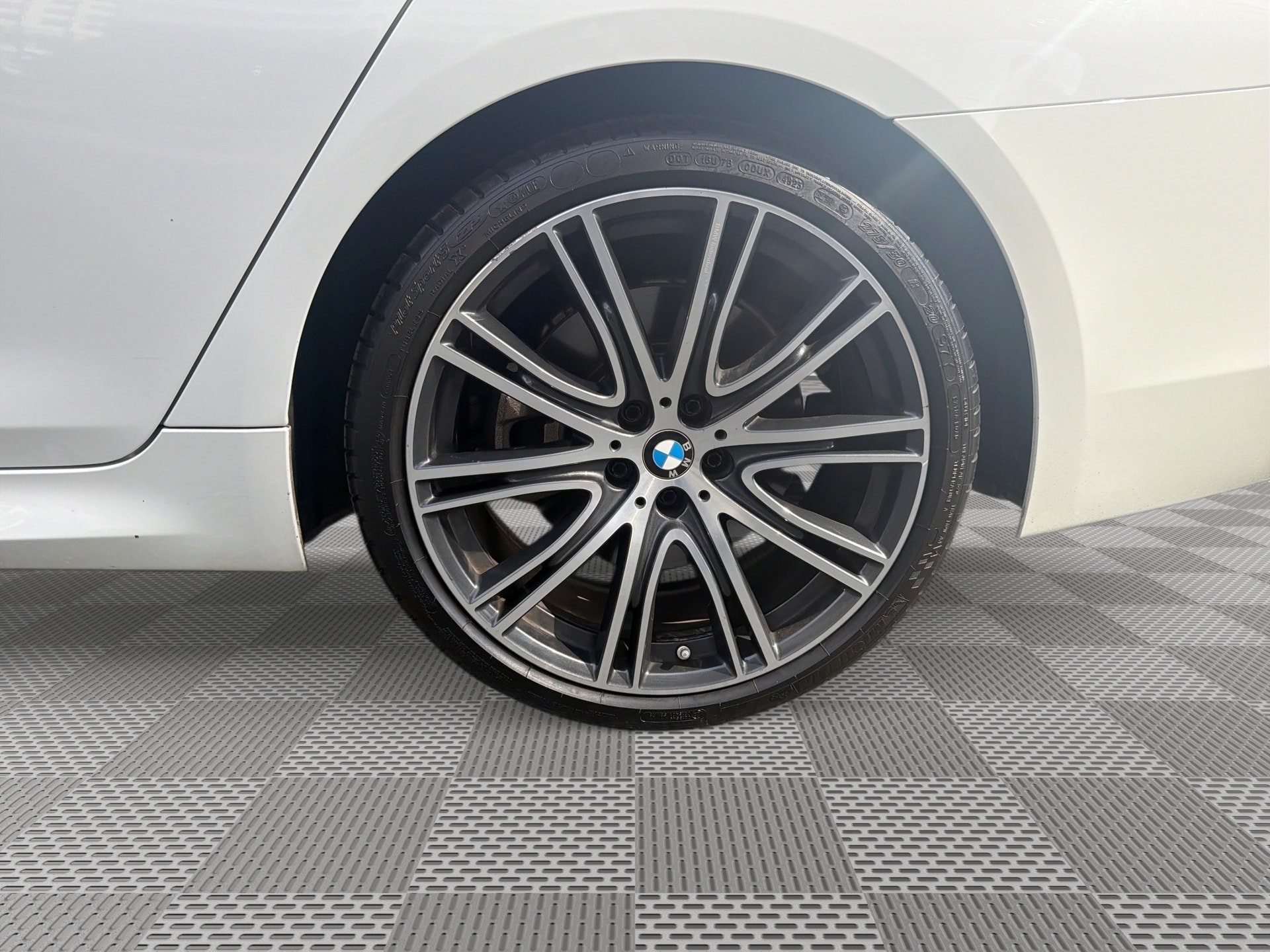 Used 2017 BMW 540i RWD image 29