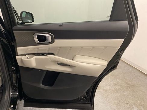 Used 2023 Kia Sorento SX Prestige image 26