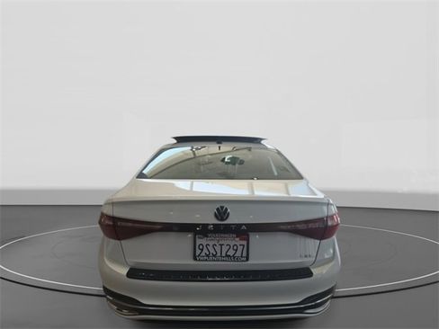Used 2025 Volkswagen Jetta SEL image 6